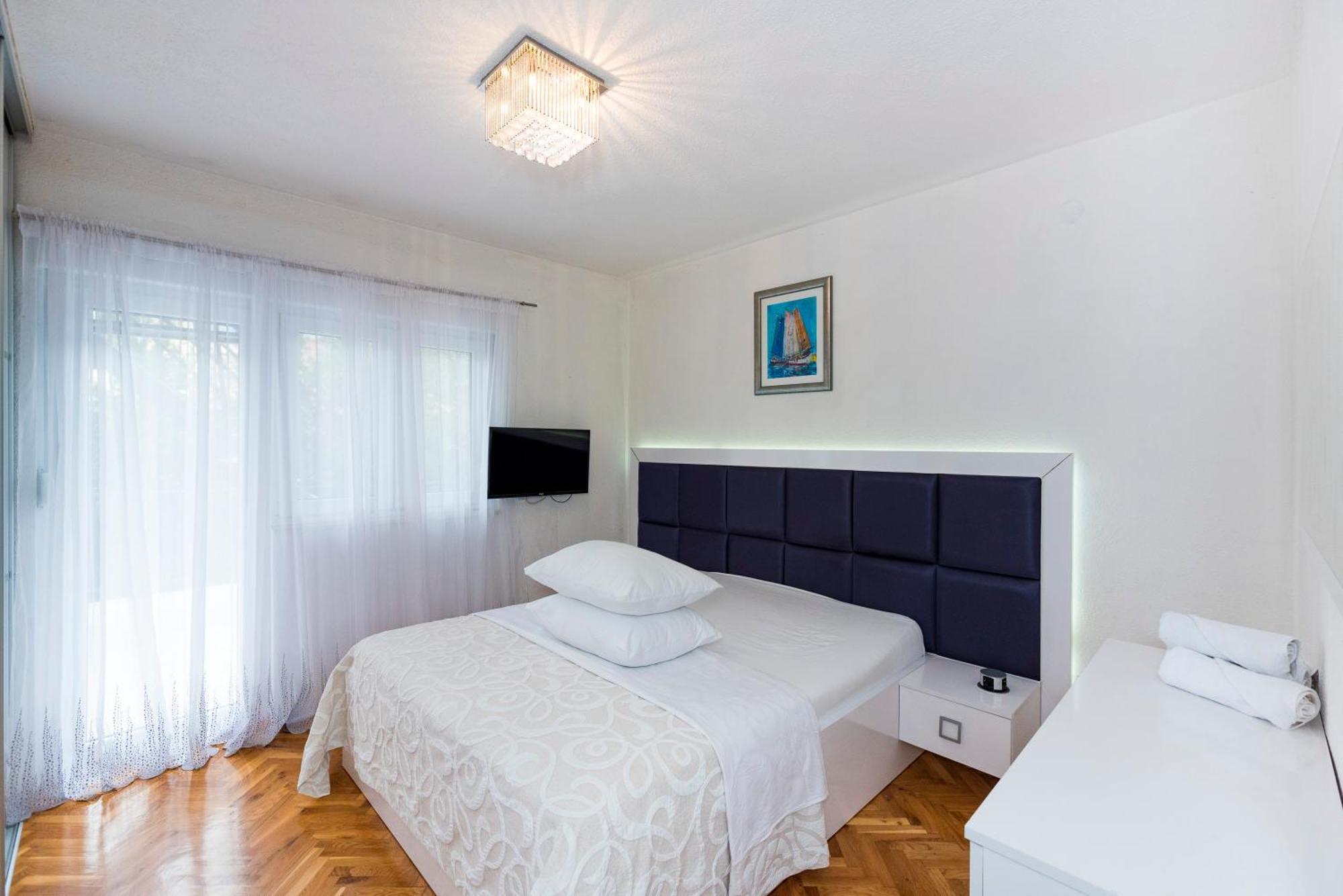 M&m Pelivan Apartment *